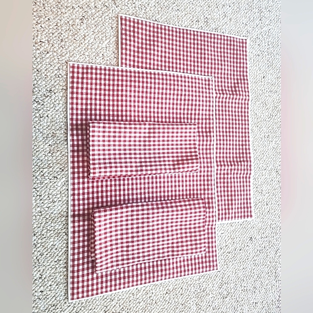 Pottery Barn Red White Gingham 2 Placemats & 2 Napkins Set 100% Cotton Picnic